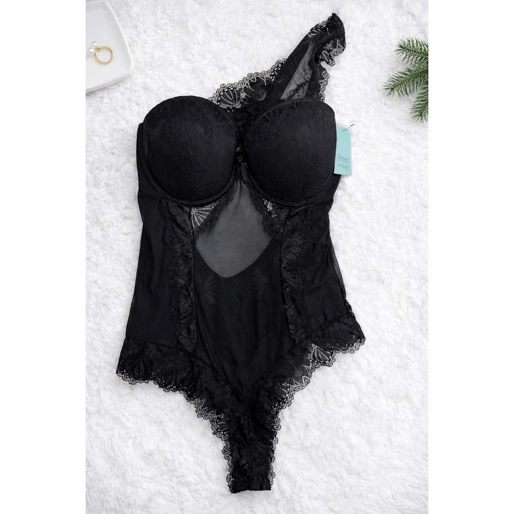 Fredrick’s of Hollywood x Megan Fox Leia scalloped lace teddy. Black XL NWT